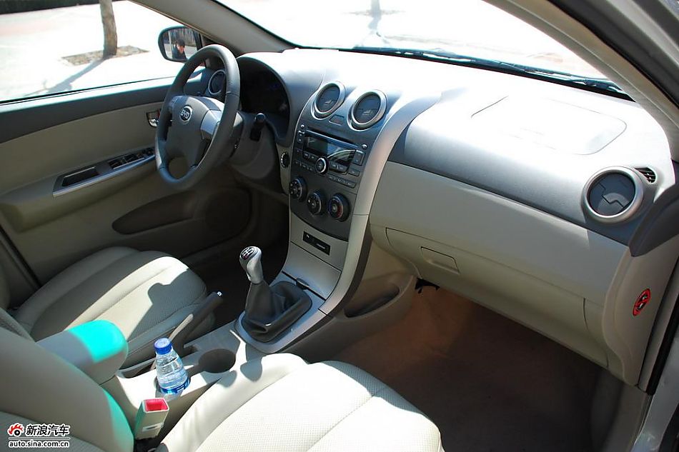 比亚迪G3实拍图-内饰