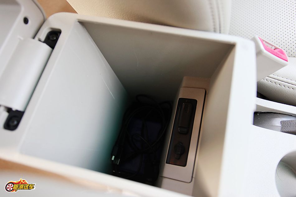 比亚迪G3手动豪雅型GLX-i内饰图片