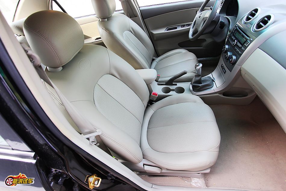 比亚迪G3手动豪雅型GLX-i内饰图片