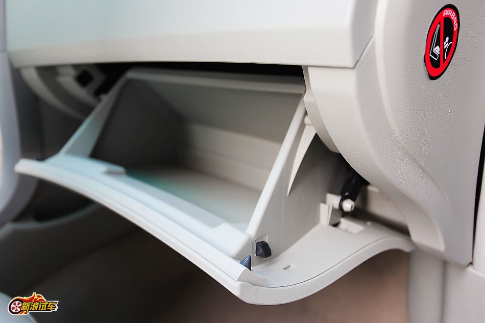 比亚迪G3手动豪雅型GLX-i内饰图片