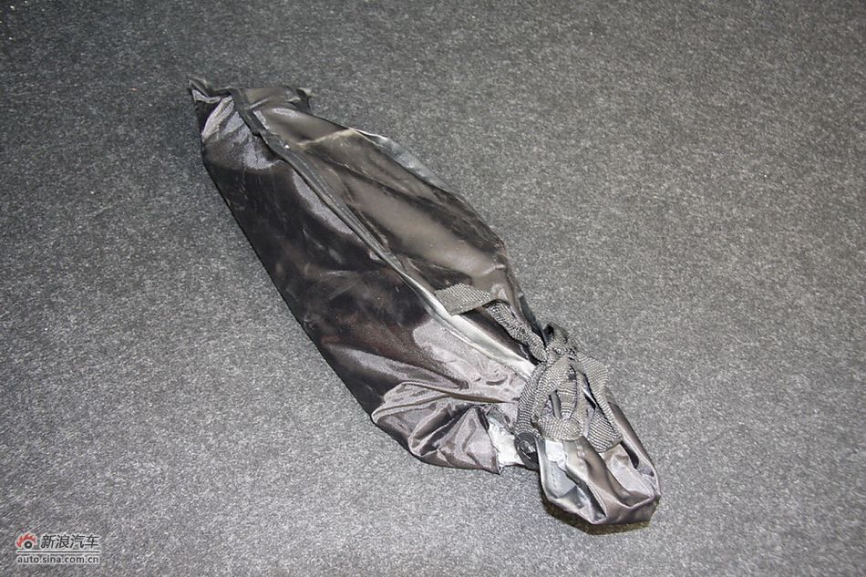 发动机舱、底盘悬挂及后备箱