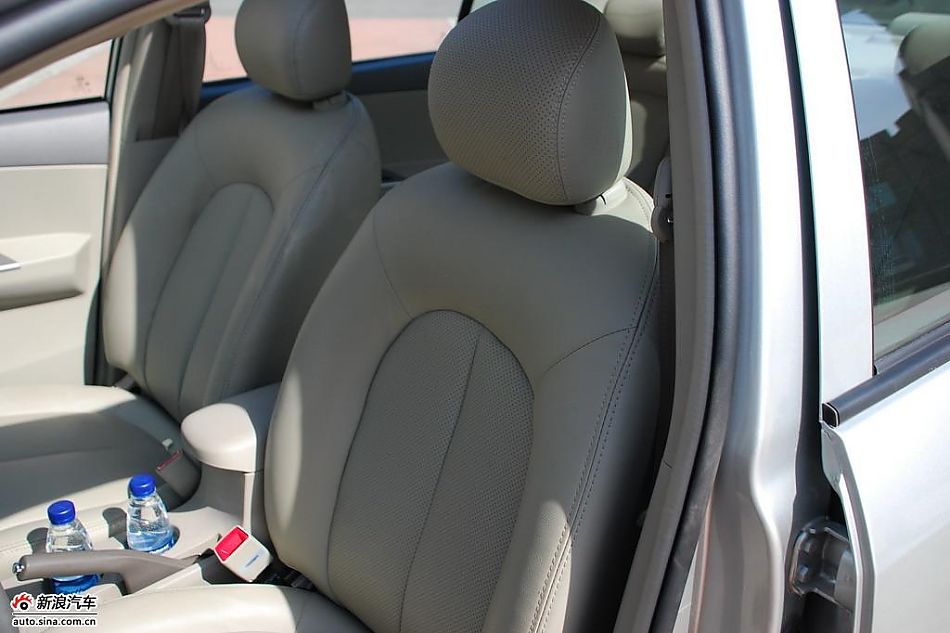 比亚迪G3实拍图-内饰