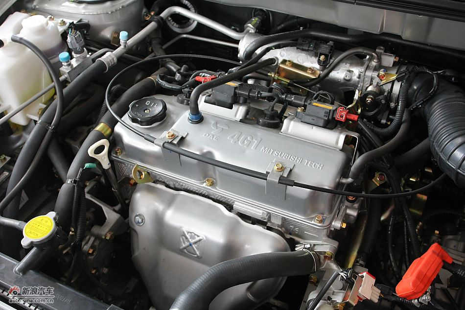 发动机舱、底盘悬挂及后备箱