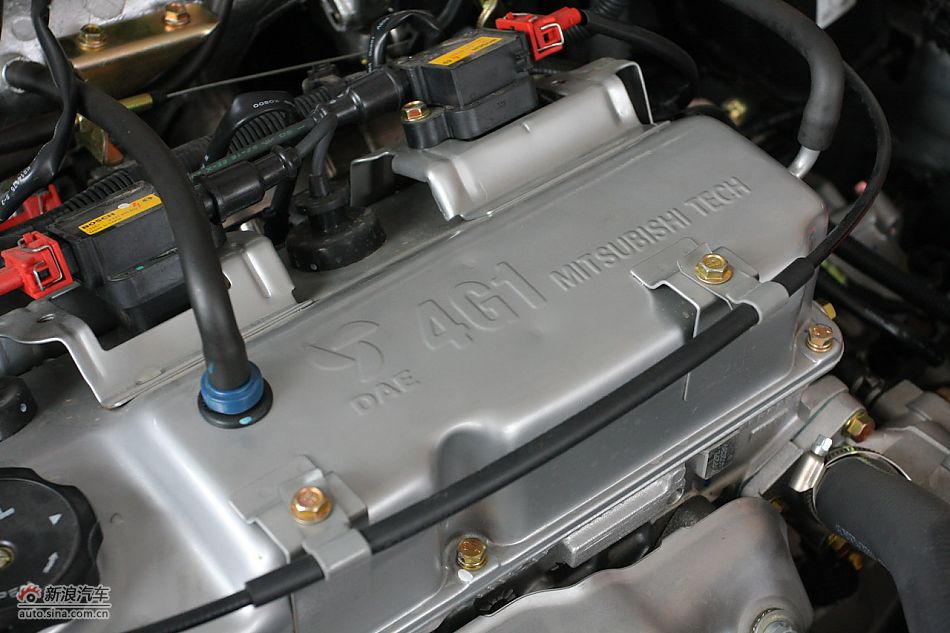 发动机舱、底盘悬挂及后备箱