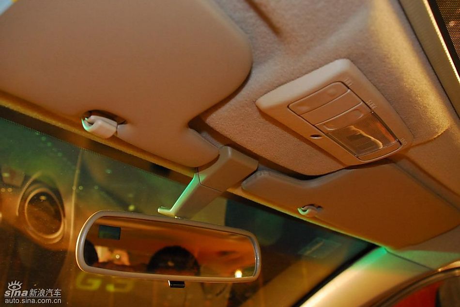 比亚迪G3上市现场新车内饰图