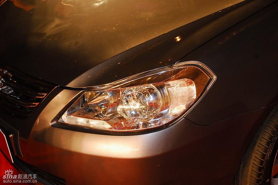 比亚迪G3上市现场新车内饰图