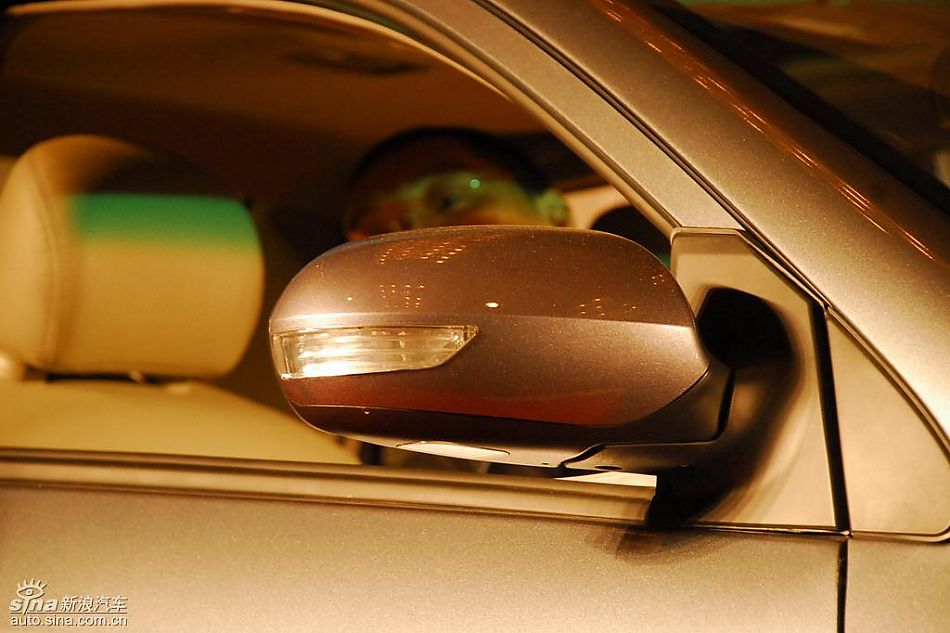 比亚迪G3上市现场新车图