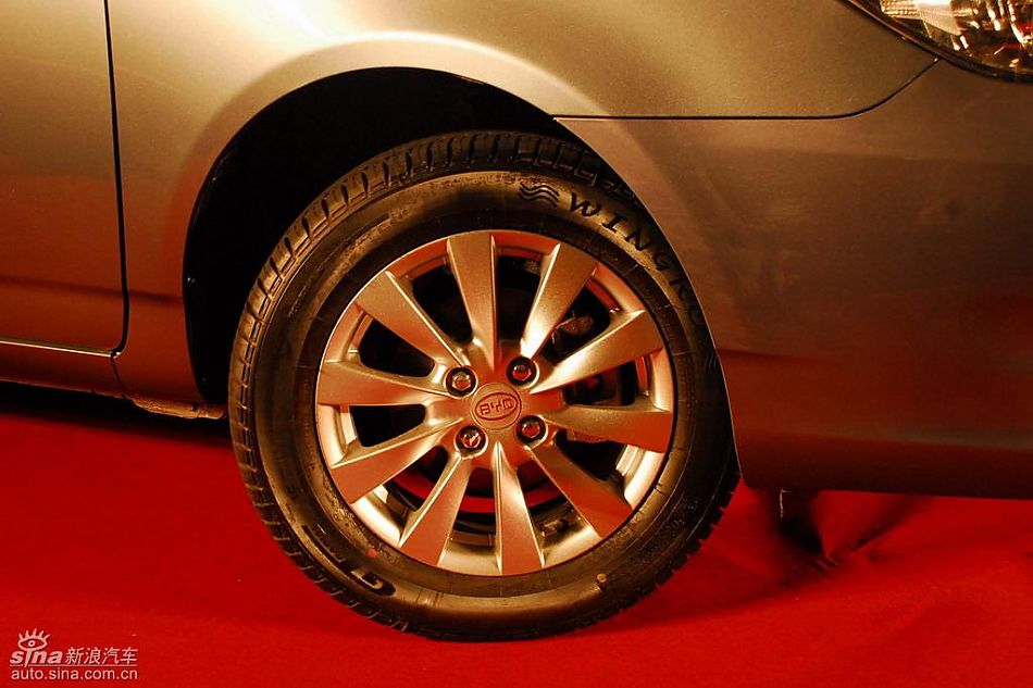 比亚迪G3上市现场新车图