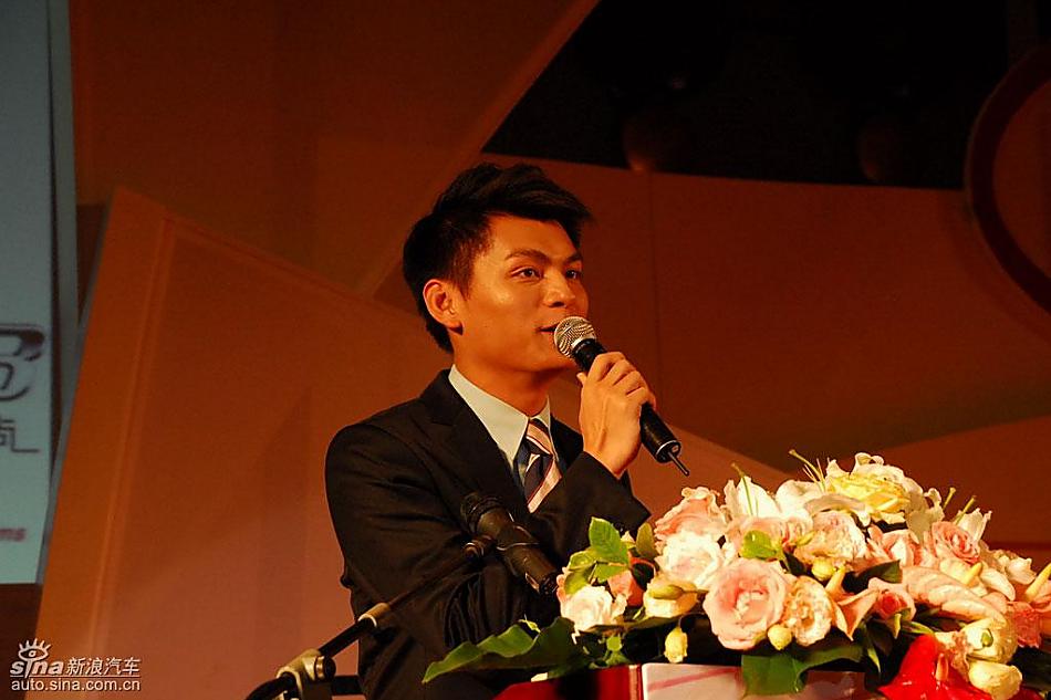 比亚迪G3上市现场主持人