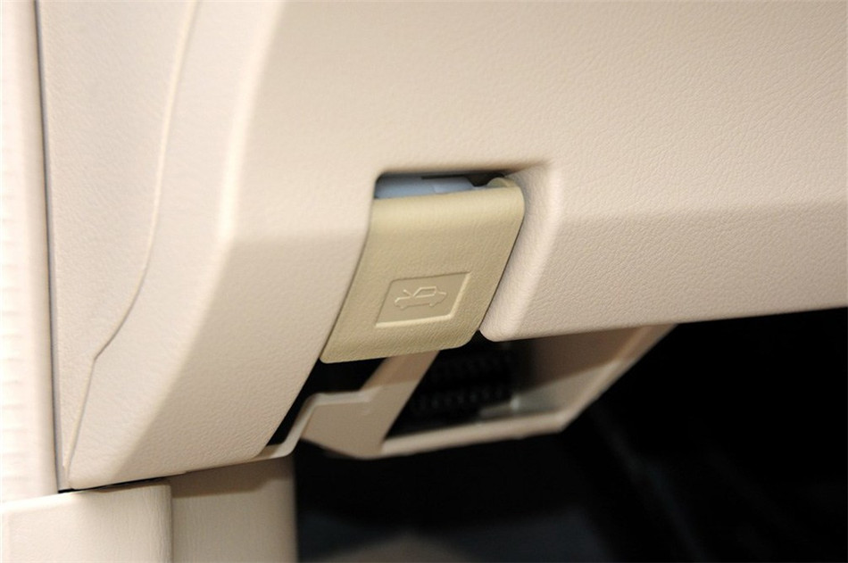 比亚迪G3 2012款 1.5L MT 豪华型 座椅空间