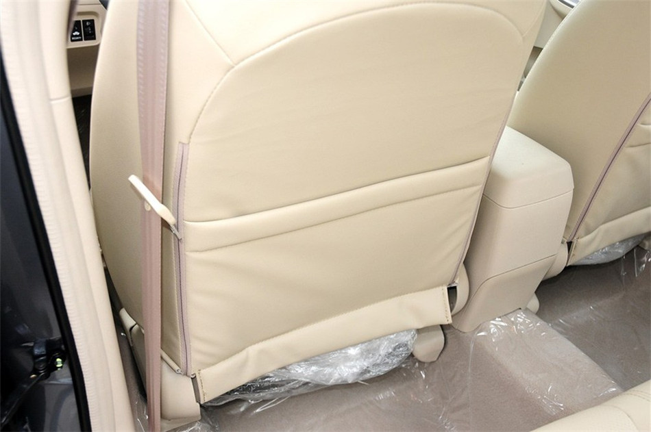 比亚迪G3 2012款 1.5L MT 豪华型 座椅空间