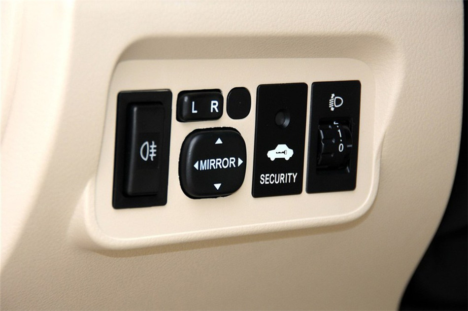 比亚迪G3 2012款 1.5L MT 豪华型 内饰