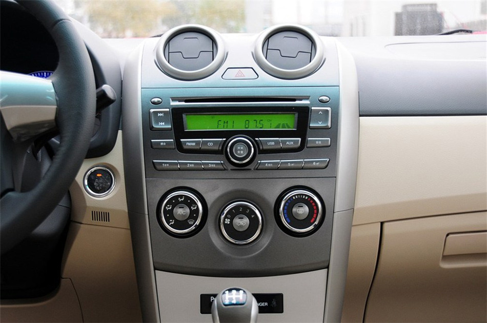 比亚迪G3 2012款 1.5L MT 豪华型 内饰