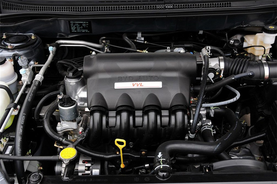 比亚迪G3 2012款 1.5L MT 豪华型 引擎底盘