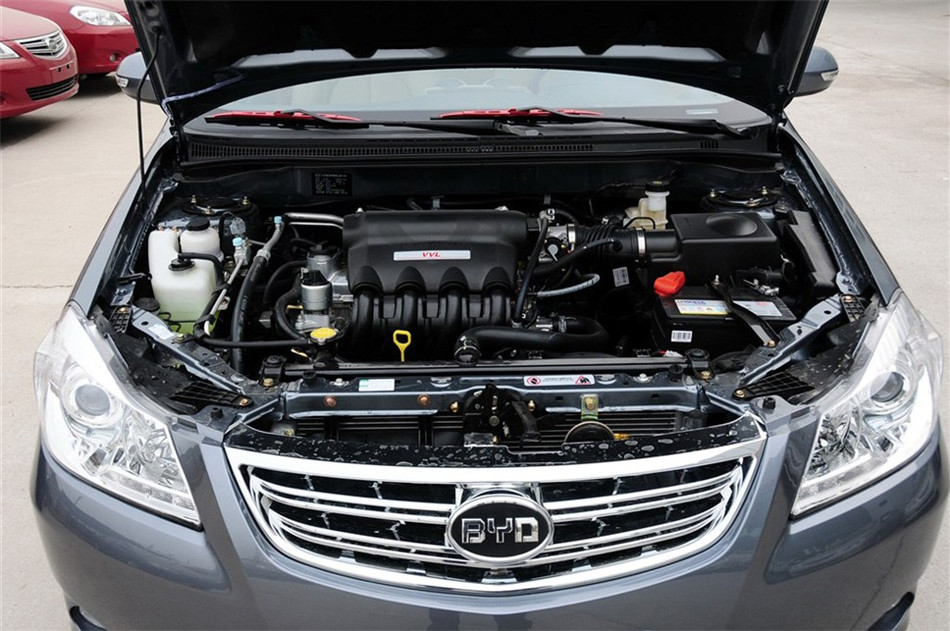 比亚迪G3 2012款 1.5L MT 豪华型 引擎底盘