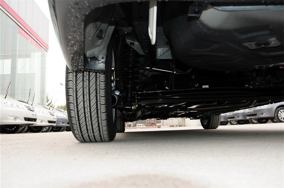 比亚迪G3 2012款 1.5L MT 豪华型 引擎底盘