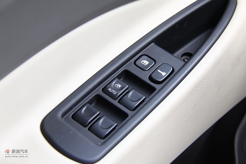 2011款和悦RS1.8L手动豪华5座版