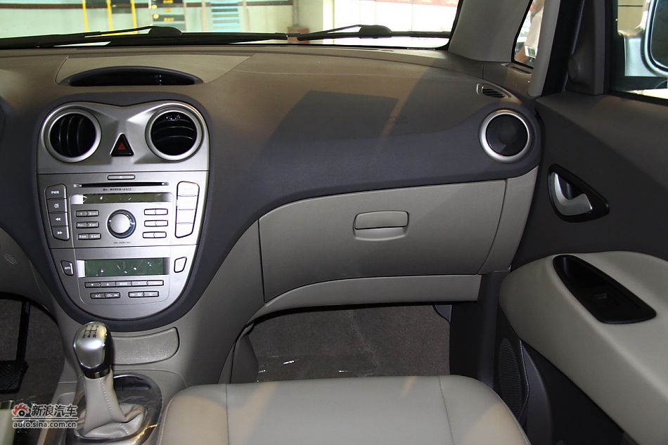 2011款和悦RS1.8L手动尊逸7座版