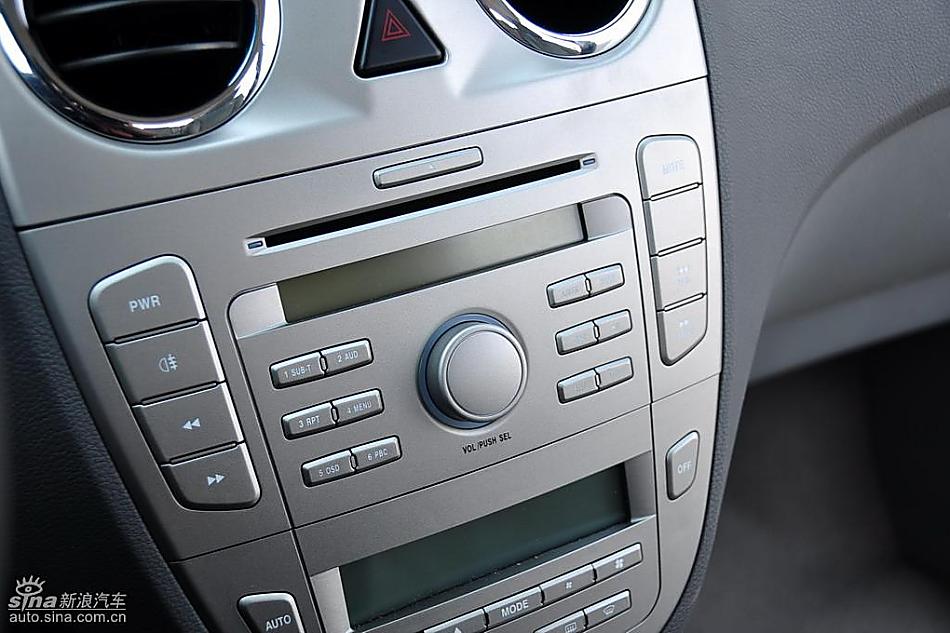江淮和悦MPV实拍图内饰