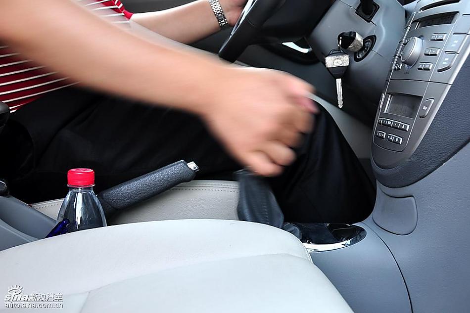 江淮和悦MPV实拍图内饰