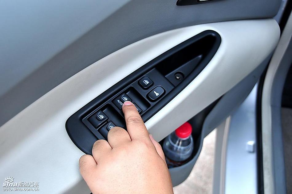 江淮和悦MPV实拍图内饰