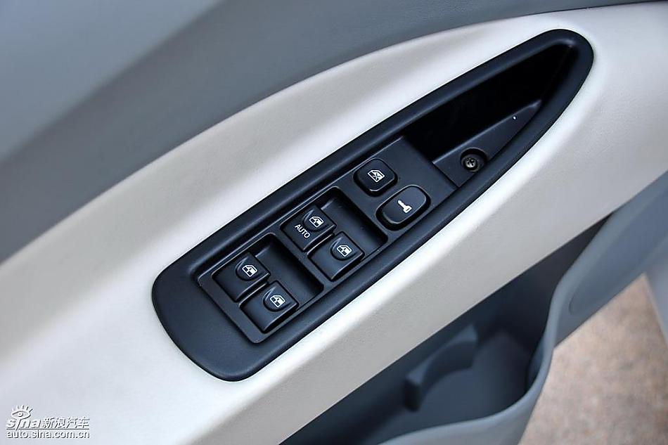 江淮和悦MPV实拍图内饰