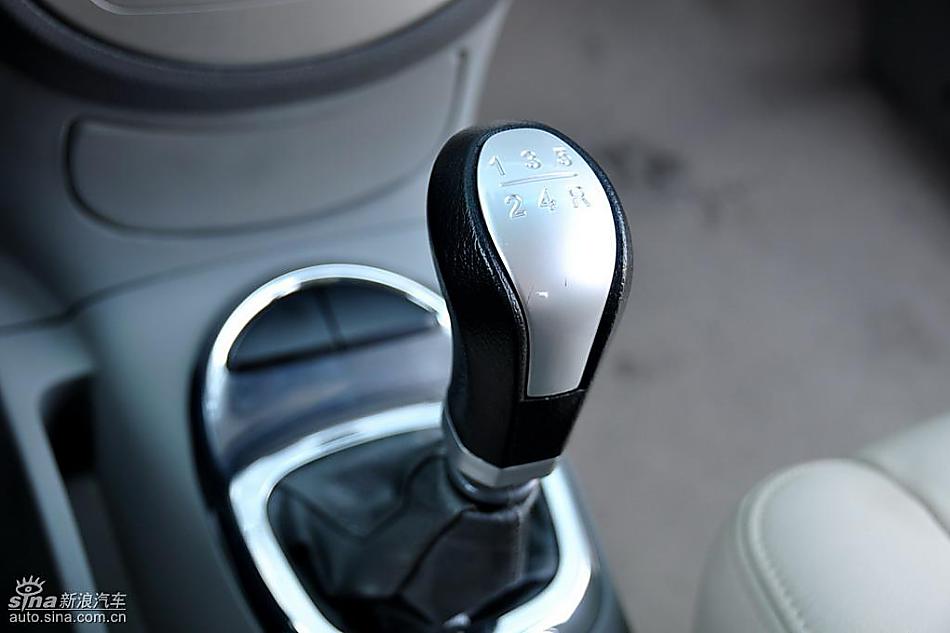 江淮和悦MPV实拍图内饰