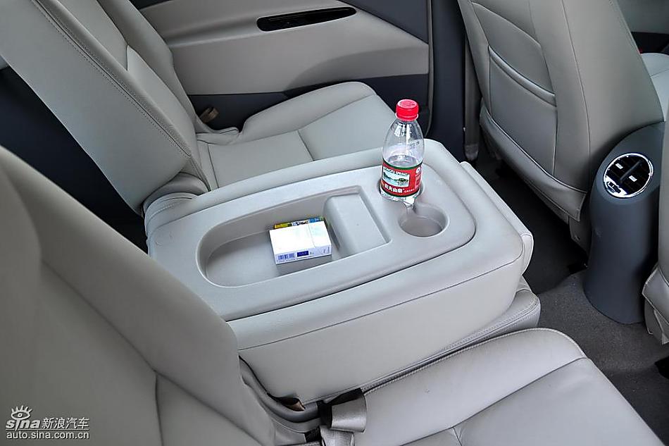 江淮和悦MPV实拍图内饰