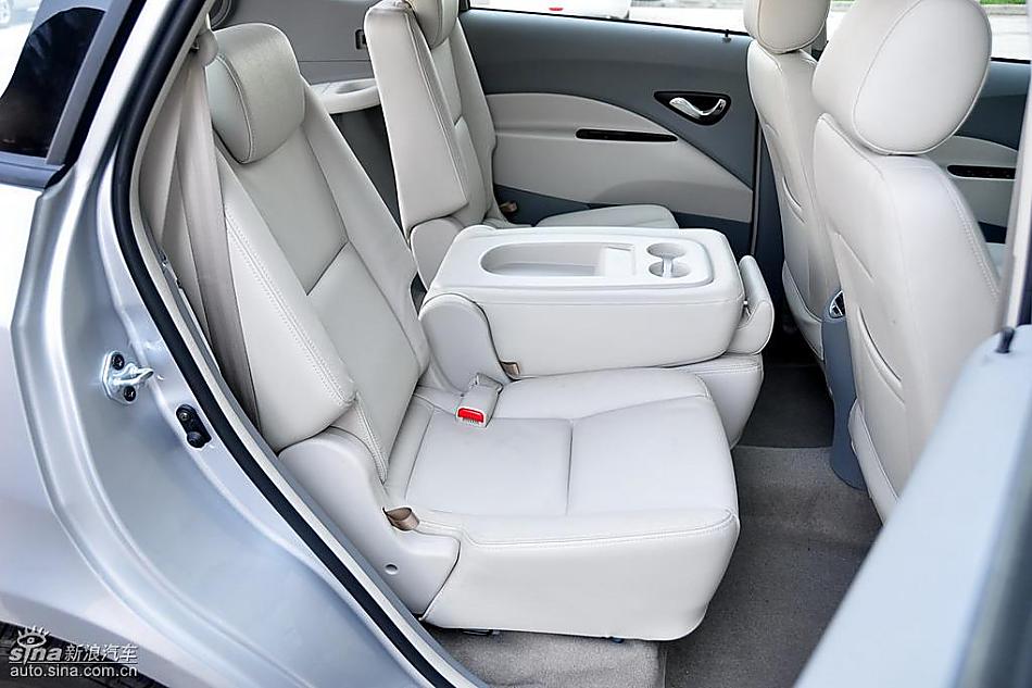 江淮和悦MPV实拍图内饰