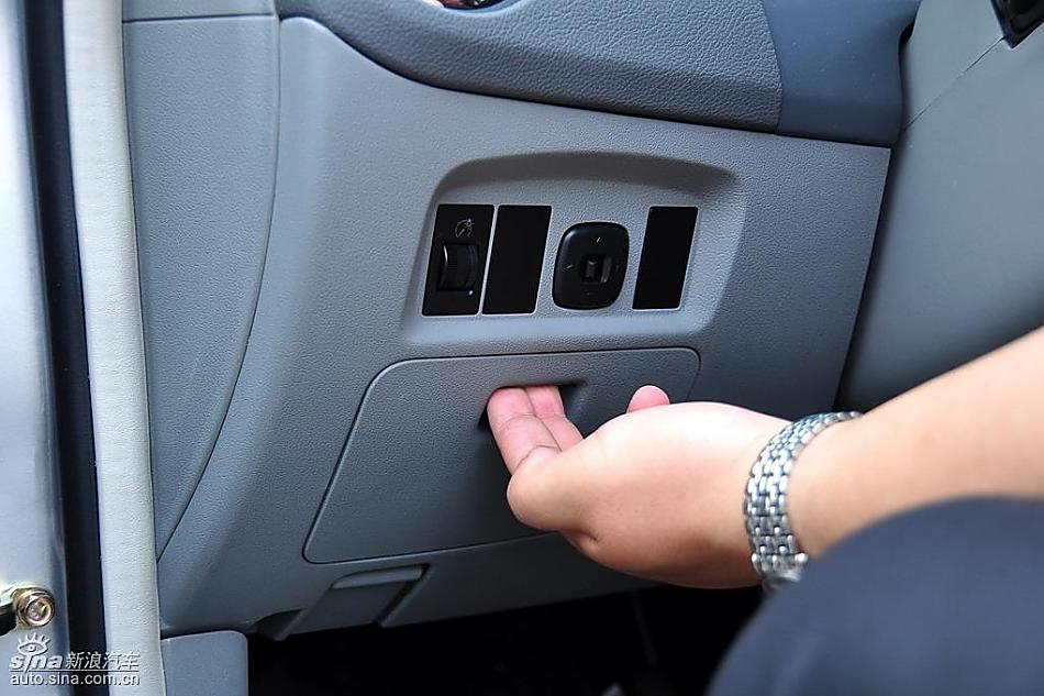 江淮和悦MPV实拍图内饰