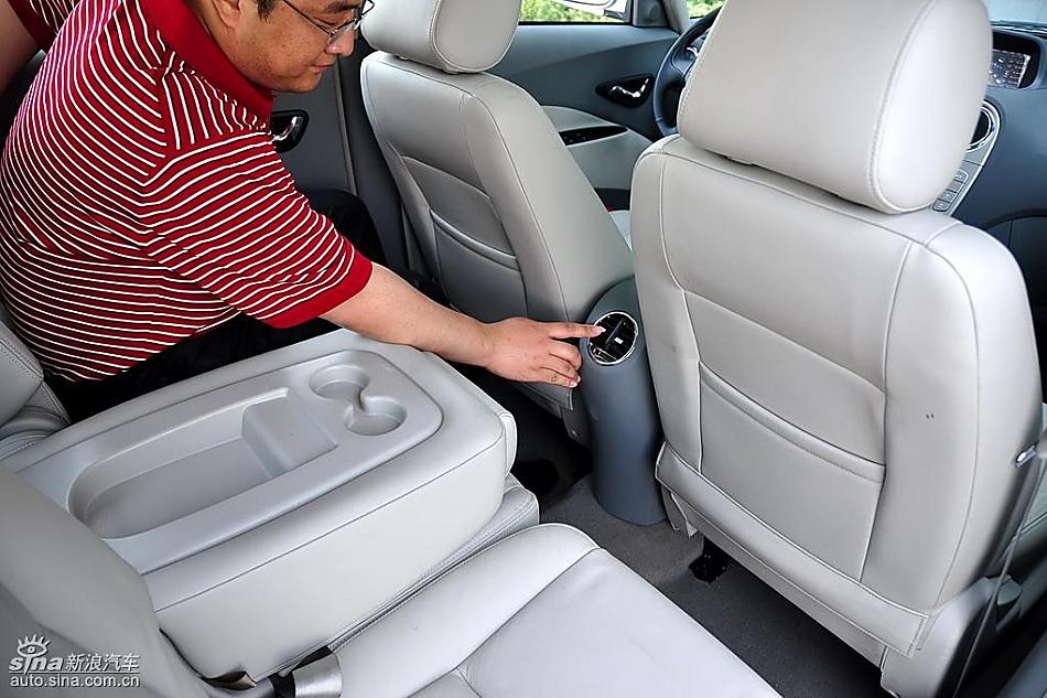 江淮和悦MPV实拍图内饰