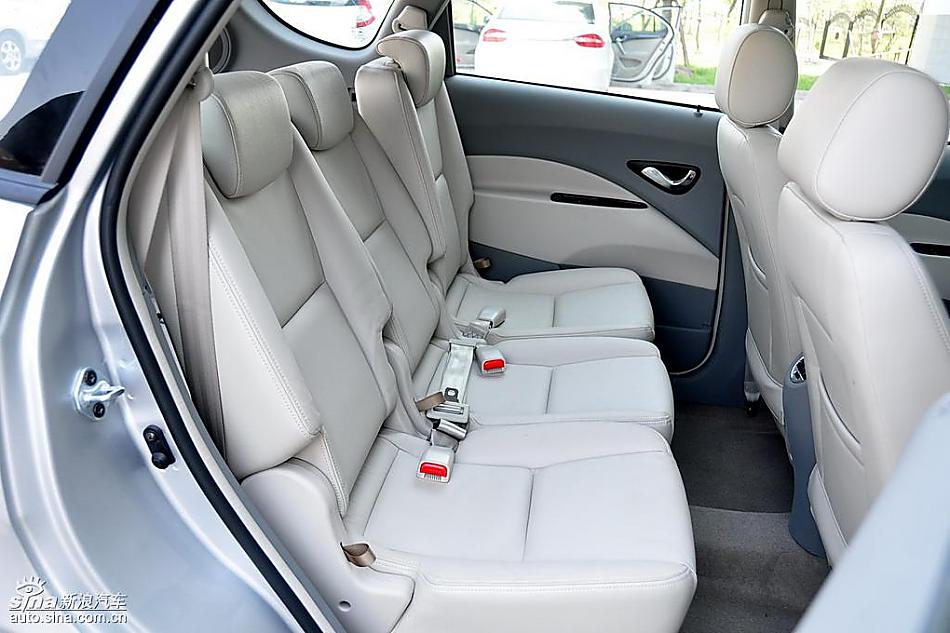 江淮和悦MPV实拍图内饰