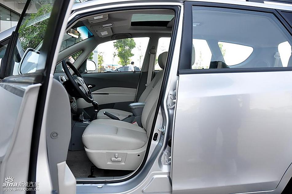 江淮和悦MPV实拍图内饰