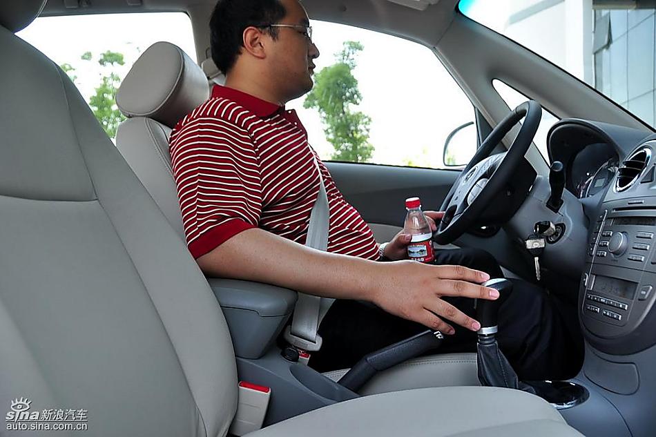 江淮和悦MPV实拍图内饰