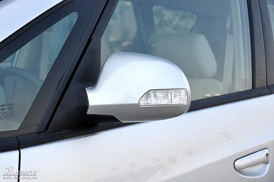 江淮和悦MPV实拍图细节