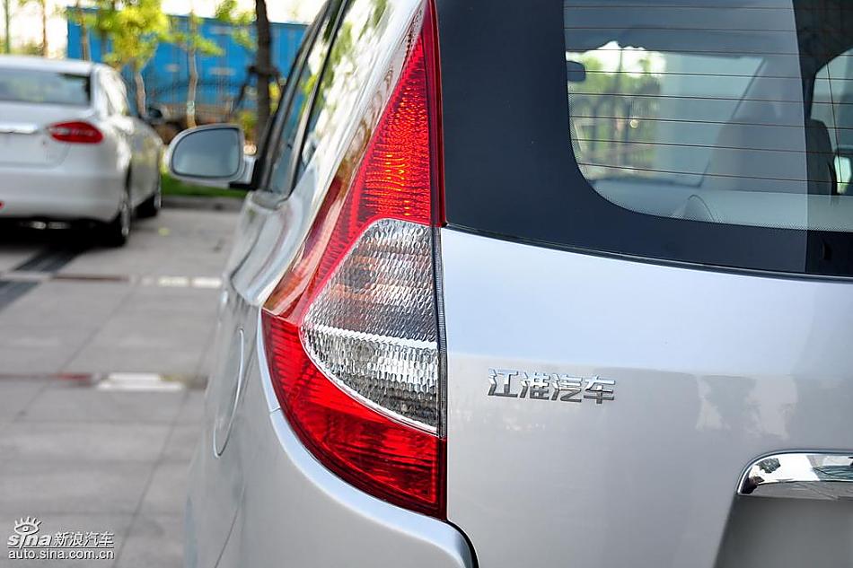 江淮和悦MPV实拍图细节