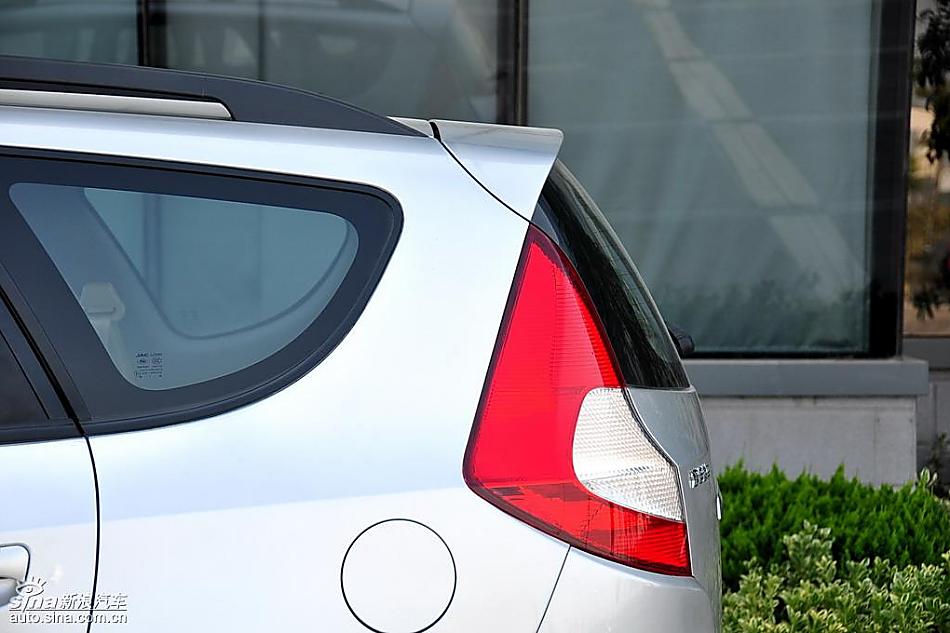 江淮和悦MPV实拍图细节