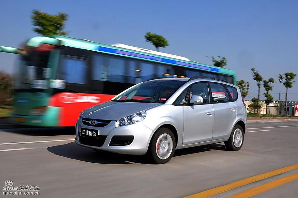 江淮和悦MPV试驾实拍图