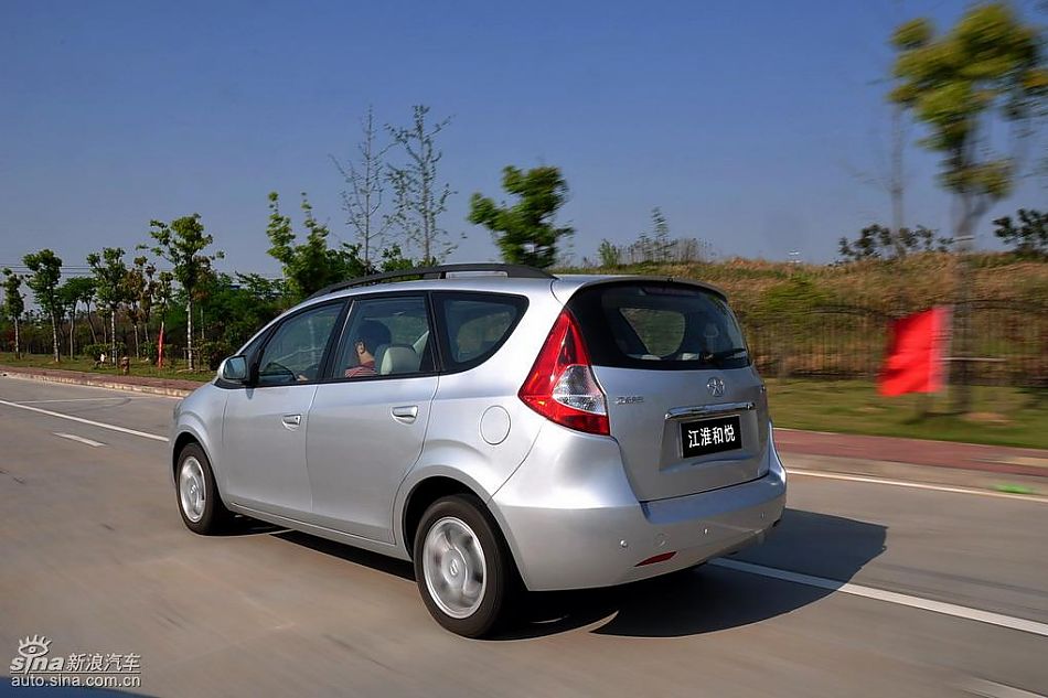 江淮和悦MPV试驾实拍图