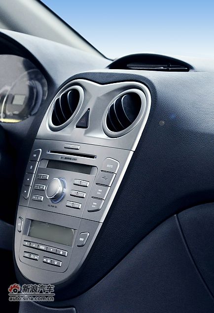 2011款和悦RS内饰