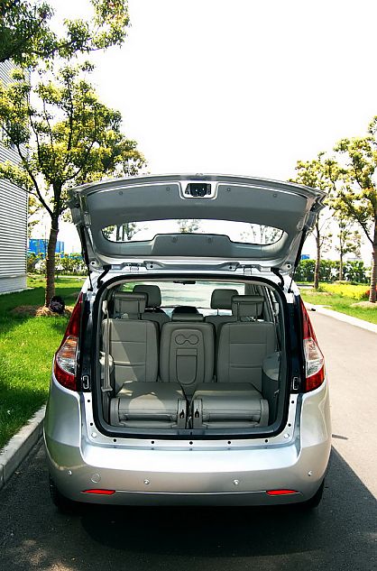 江淮和悦MPV官方资料图细节