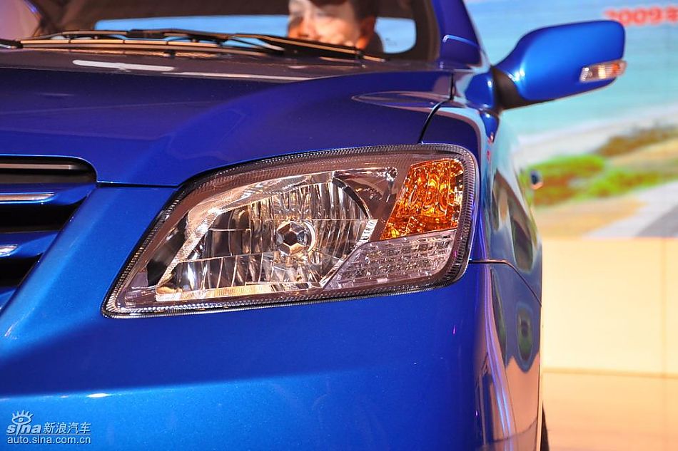 夏利N5上市现场图