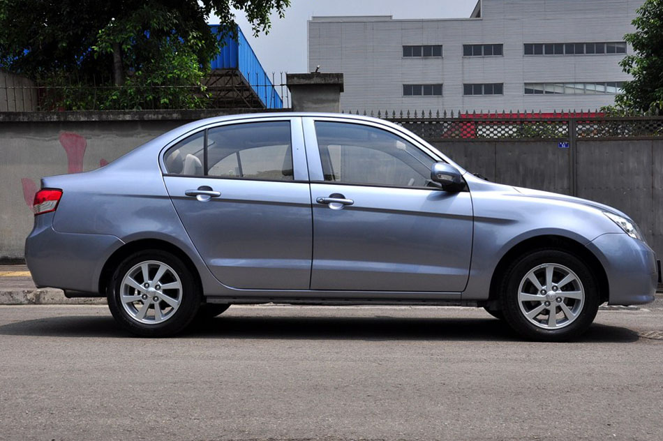 2014款 1.3L 手动豪华型 外观