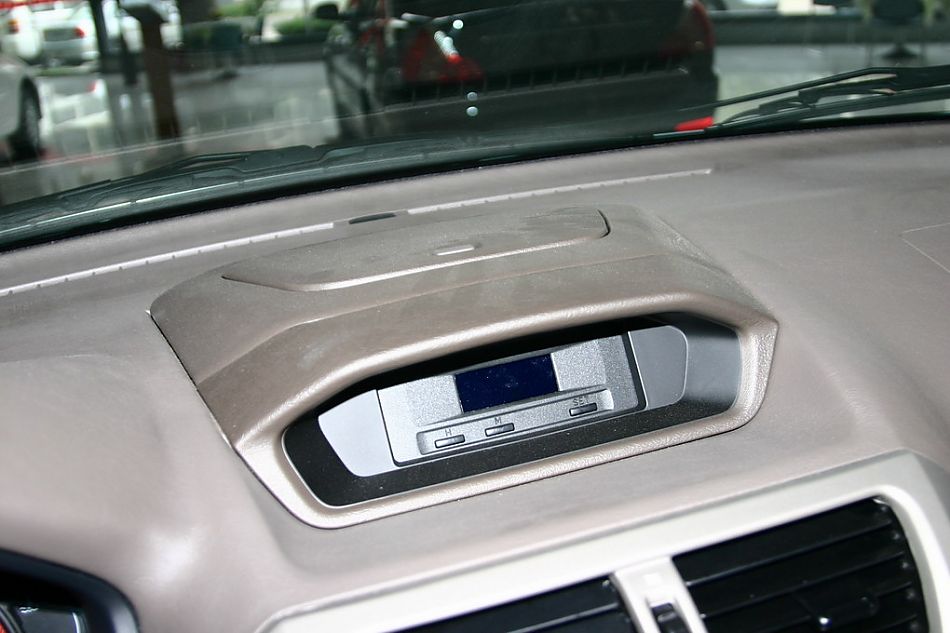 东南汽车菱绅内饰