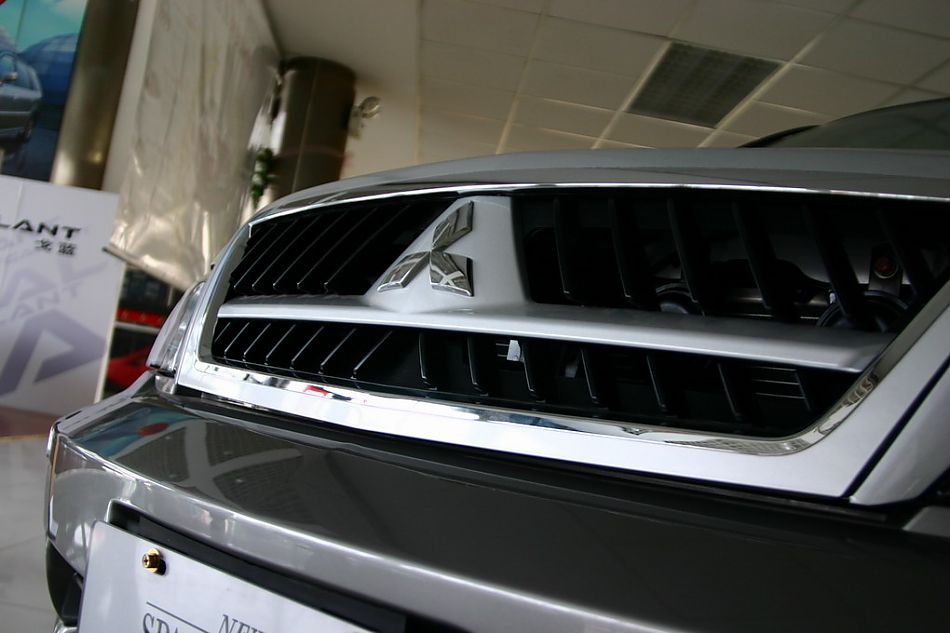 东南汽车菱绅进气格栅