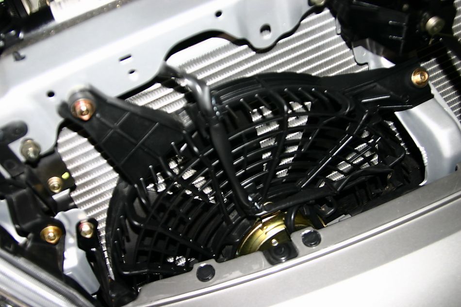 东南汽车菱绅发动机