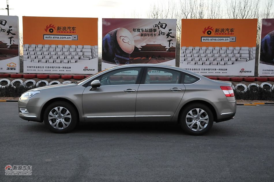 2011款C5 2.3L尊驭型