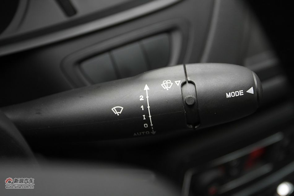 2010款东风雪铁龙C5 2.3L尊贵型