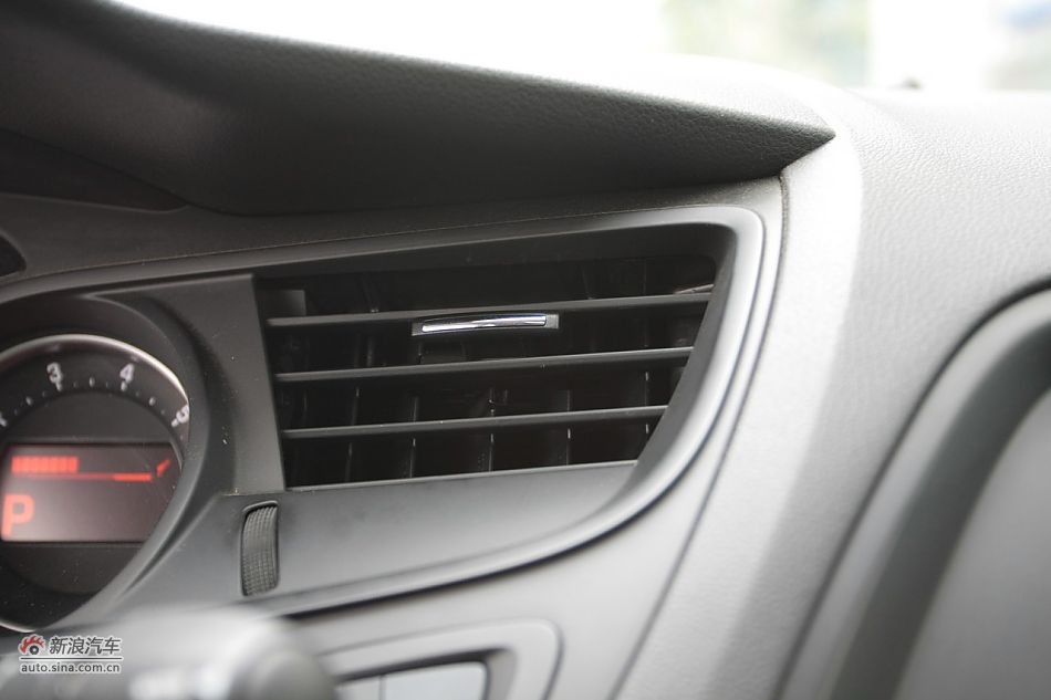 2010款东风雪铁龙C5 2.3L尊贵型