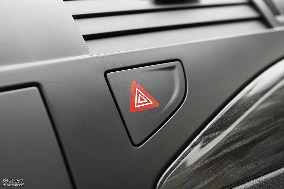 东风雪铁龙C5 2.3L尊雅型